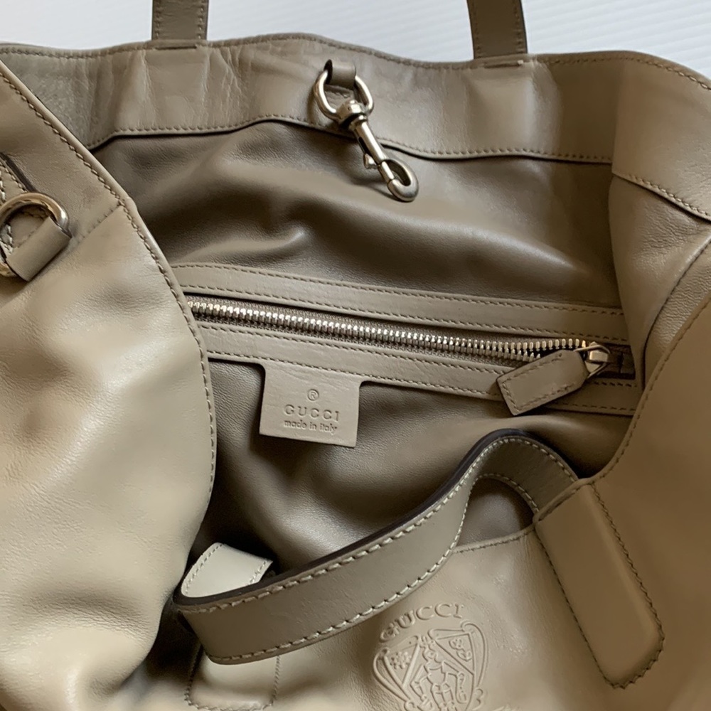 Authentic Gucci tote/backpack - Picture 13 of 16